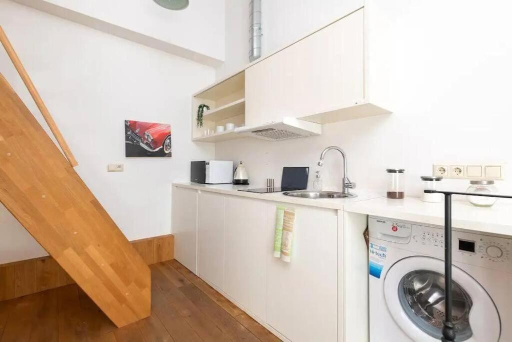 شقة Cozy 3 Story House In Old Town تالين المظهر الخارجي الصورة