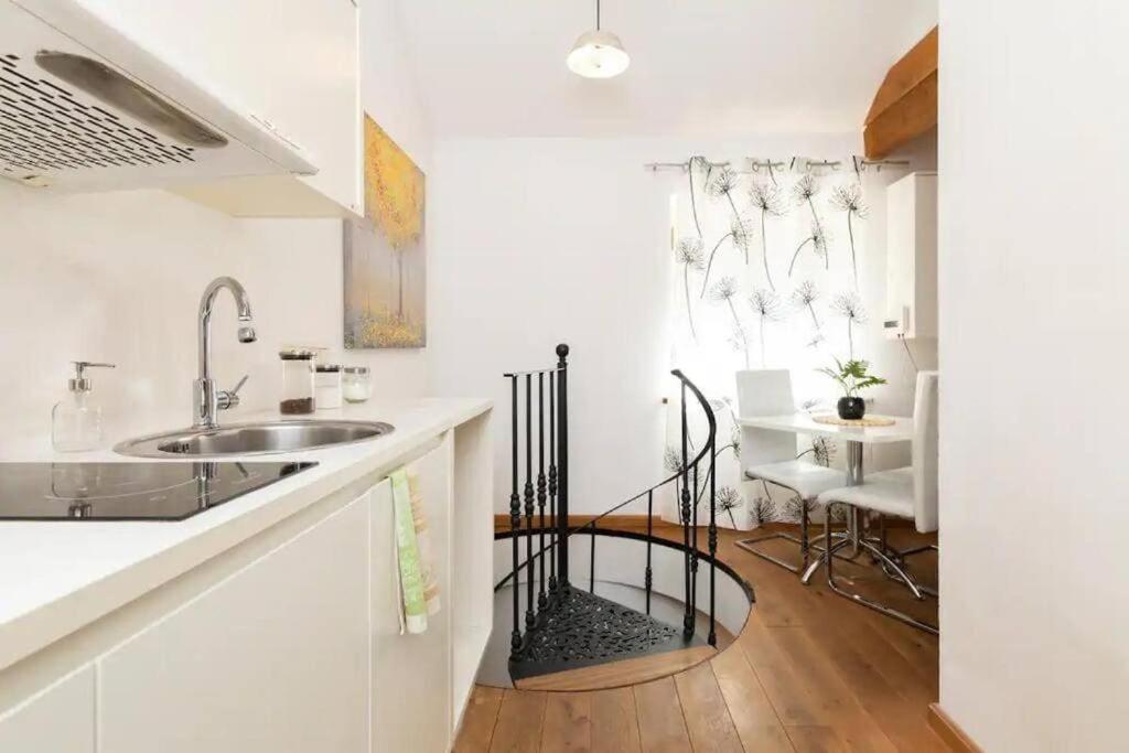 شقة Cozy 3 Story House In Old Town تالين المظهر الخارجي الصورة