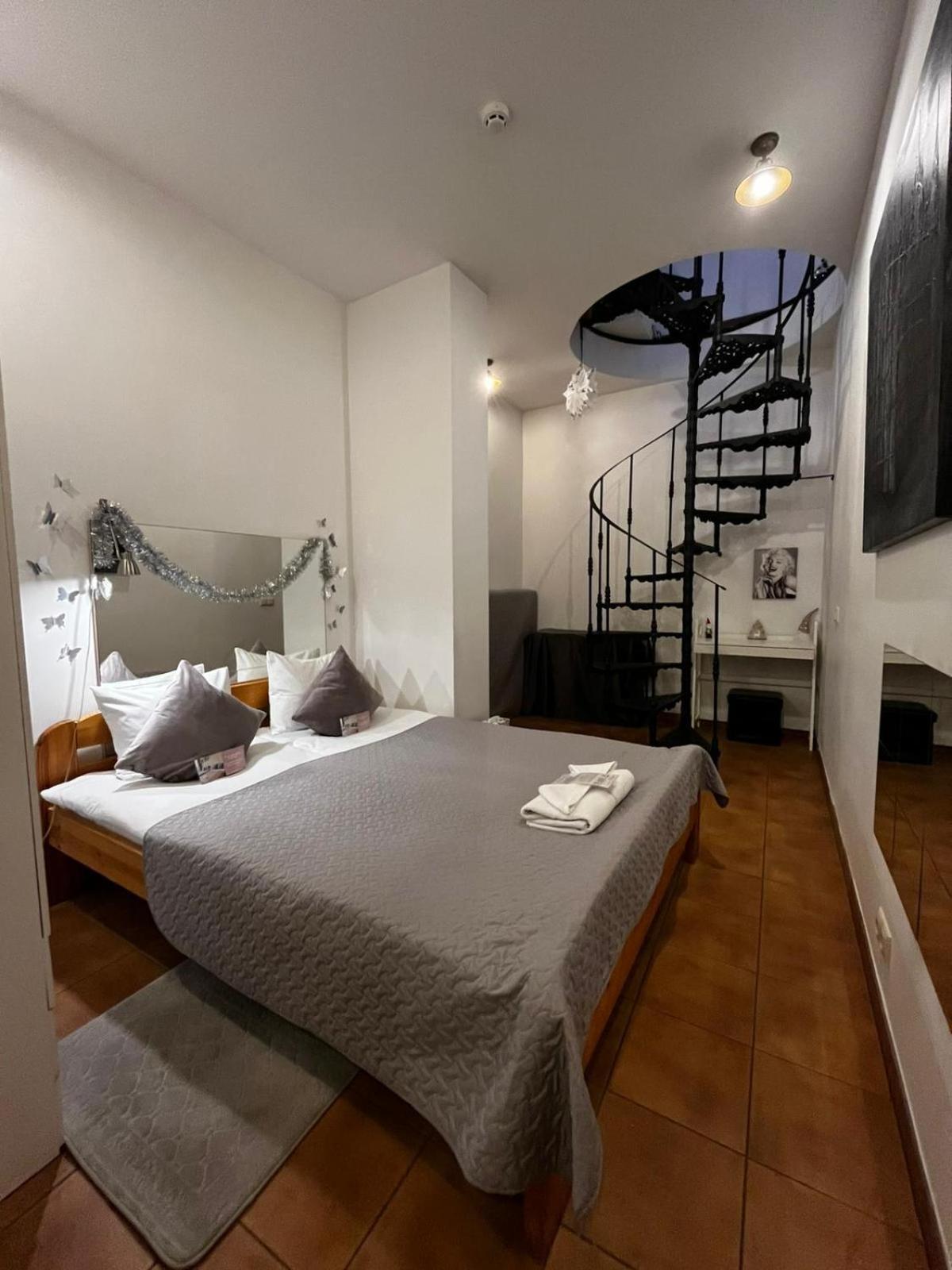 شقة Cozy 3 Story House In Old Town تالين المظهر الخارجي الصورة