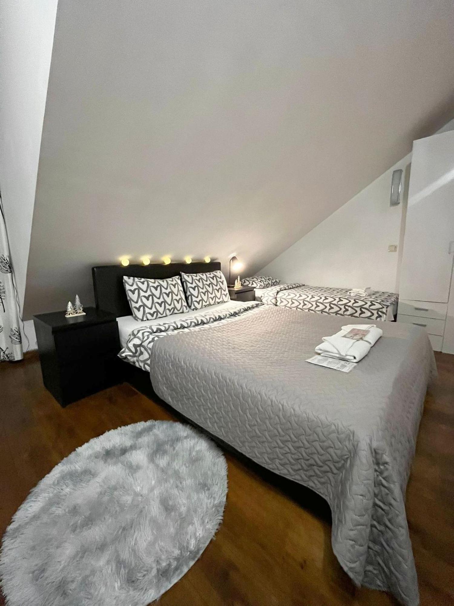 شقة Cozy 3 Story House In Old Town تالين المظهر الخارجي الصورة